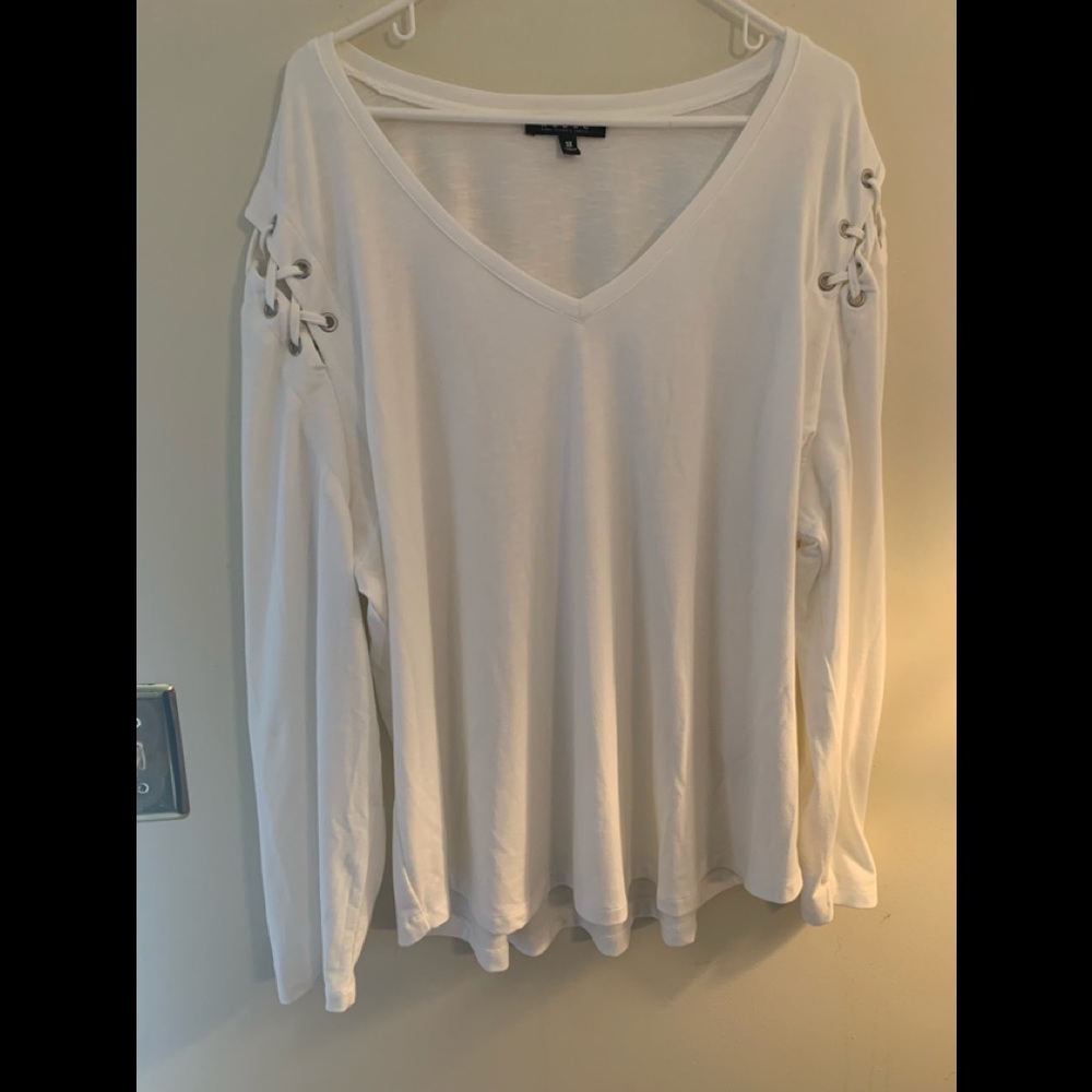 Rebel Wilson x Angels white top